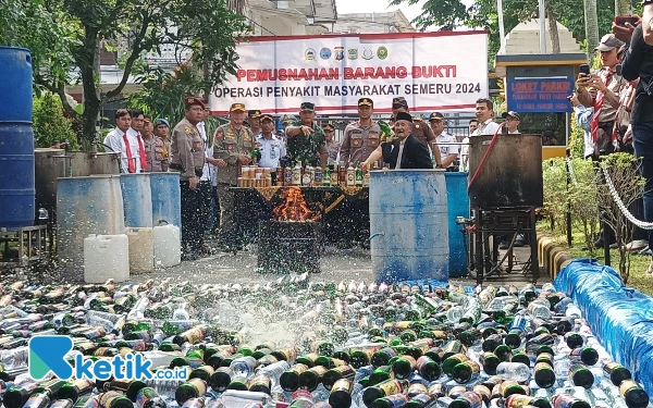 Jaga Ramadan Kondusif, Ribuan Miras Ilegal di Kabupaten Malang Dimusnahkan