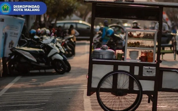 Thumbnail Pesta Rakyat Hadir Lagi di Malang, Bagikan 10.000 Porsi Bakso Gratis