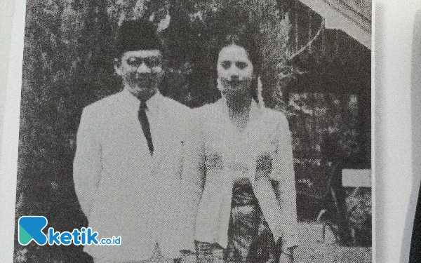 Thumbnail Terlalu Lurus, Bung Karno Bikin Joke Sindir Bung Hatta Soal Cewek