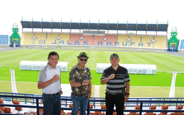 Thumbnail Tinjau Stadion SJH untuk Piala Dunia U20, Bupati Bandung: 100 Persen Sudah Siap