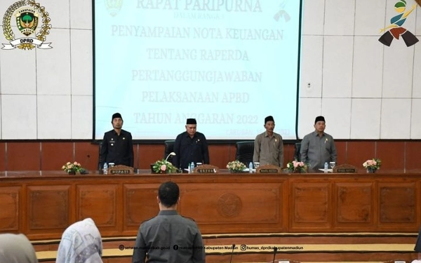 Thumbnail Sampaikan Pertanggungjawaban APBD Madiun 2022, Bupati Ungkap Realisasi PAD Surplus