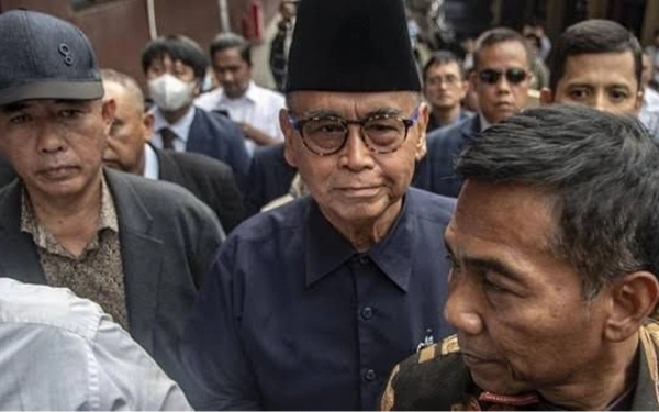 Thumbnail Berita - Mangkir dengan Alasan Sakit, Bareskrim Polri Kembali Panggil Panji Gumilang