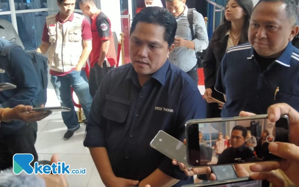 Thumbnail Berita - Isi Kuliah Umum di Unair, Erick Thohir Bakal Terus 'Bersih-Bersih' BUMN