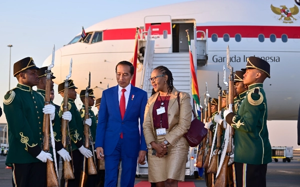 Thumbnail Presiden Jokowi  Disambut Tari Zulu saat Tiba di Johannesburg Afrika Selatan