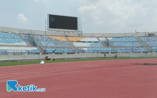 Thumbnail Berita - Renovasi Stadion Kanjuruhan Capai 85 Persen, Daya Tahan Material Single Seat Capai 15 Tahun