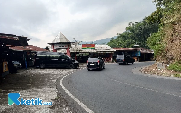 Thumbnail Berita - Jalur Klemuk Ditutup, Warung di Kawasan Payung Kota Batu Tuai Keuntungan