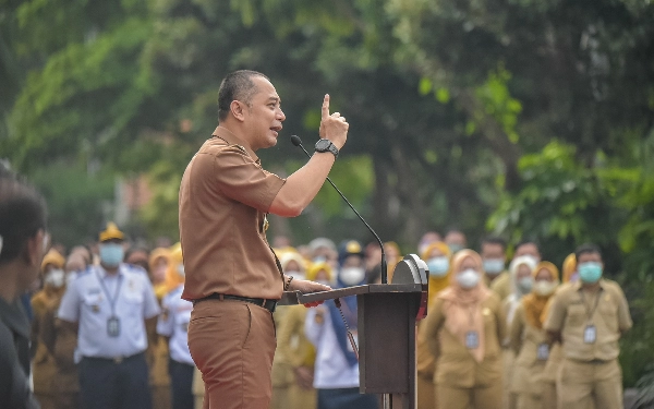 Wali Kota Surabaya Eri Cahyadi Percepat Pelayanan Perizinan