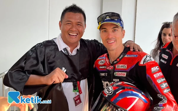 Thumbnail Berita - Kisah Kiagus Firdaus Dapat Kostum Batman Spesial dari Maverick Vinales: Ditawar Bule hingga Tim Aprilia