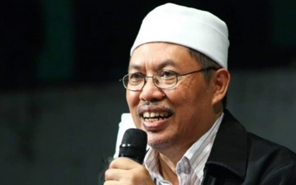 Thumbnail Innalillahi, Kakak Tertua Cak Nun, KH Ahmad Fuad Effendi, Berpulang