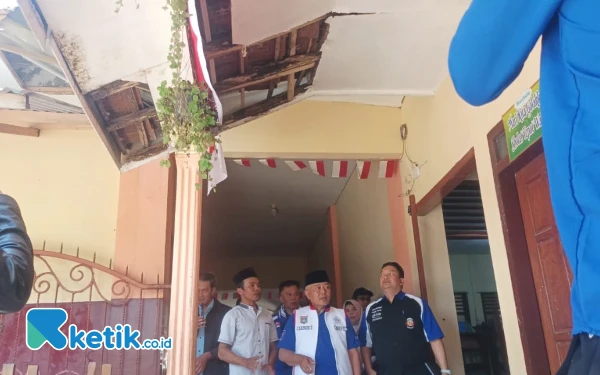 Thumbnail Atap SDN 2 Gondowangi Nyaris Ambruk, Bupati Malang: Segera Diperbaiki