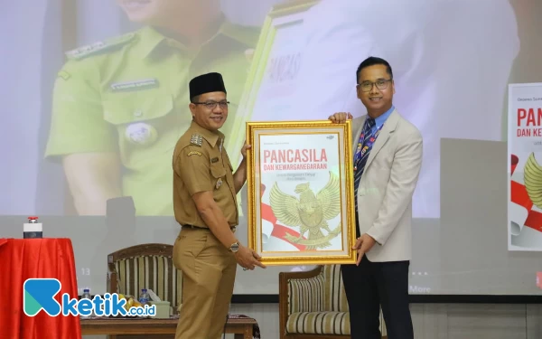 Thumbnail Bupati Bandung Launching Buku Karya Tulisnya: Pancasila dan Kewarganegaraan