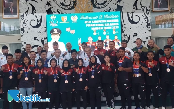 Thumbnail Bupati Bandung Gelontorkan Rp1 Miliar untuk 14 Atlet Sea Games Berprestasi