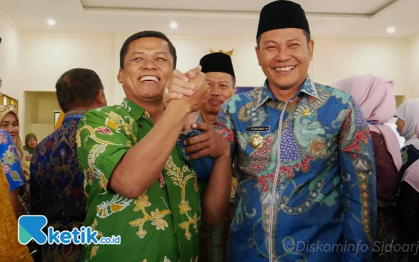 Thumbnail Ajak Jauhi Praktik Pungli PPDB, Plt Bupati Sidoarjo Subandi Berikan BPJS Ketenakerjaan untuk Guru