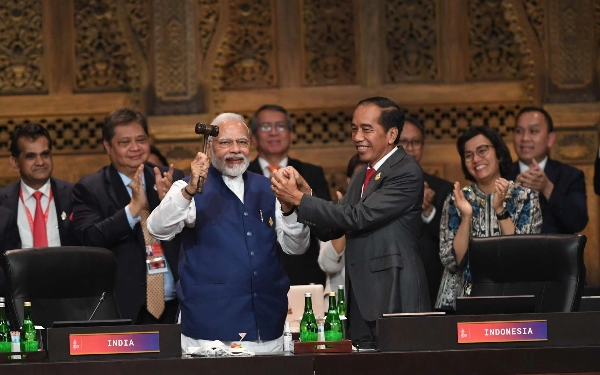 Thumbnail Berita - Resmi Berakhir, Indonesia Serahkan Tongkat Presidensi G20 ke India