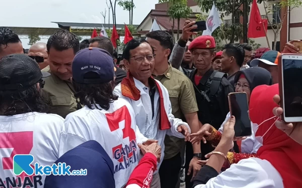 Tabrak Prof di Kabupaten Malang, Mahfud MD Janji Bebaskan Utang Petani-Nelayan