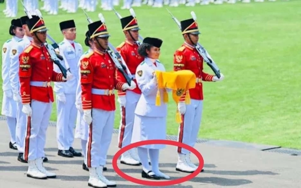 Thumbnail Sepatu Lepas saat Pengibaran Bendera di Istana Merdeka, Lilly Wenda: Mungkin Kurang Kuat