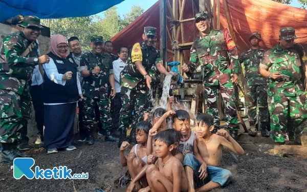 Thumbnail Akhirnya Warga Dusun Polay Menikmati Air Bersih Program TMMD Kodim Situbondo