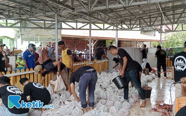 Thumbnail Berita - Belasan Hewan Kurban Disembelih di Masjid Al-Falaq Simeulue Aceh