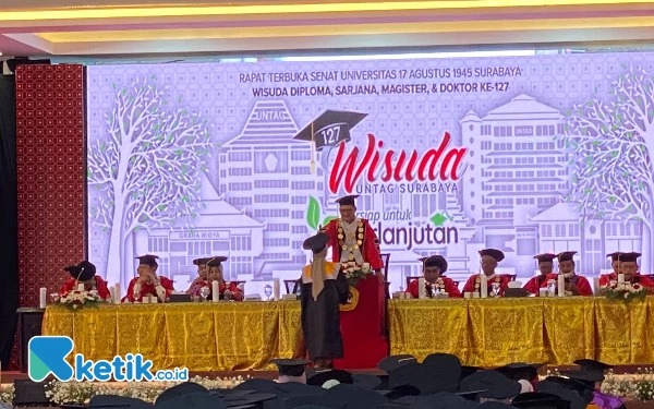 Thumbnail Gelar Wisuda Ke-127, Untag Surabaya Angkat Tema 'Bersiap untuk Keberlanjutan'