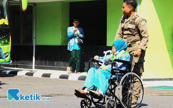 Thumbnail DPRD Sidoarjo Perjuangkan Rekrutmen Formasi PPPK-CPNS untuk Personel Satpol PP Sidoarjo