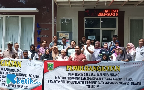 Thumbnail Disnaker Kabupaten Malang Berangkatkan 2 Kepala Keluarga untuk Program Transmigrasi