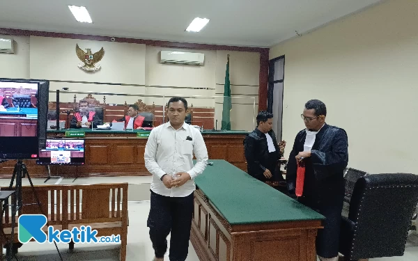 Thumbnail Berita - Korupsi Rp 647 juta, Ketua UPK DPAM Divonis 2,5 Tahun