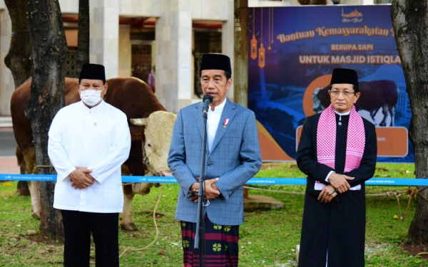 Thumbnail Jokowi Berikan Sapi Kurban ke Tiap Provinsi pada Idul Adha 1444H