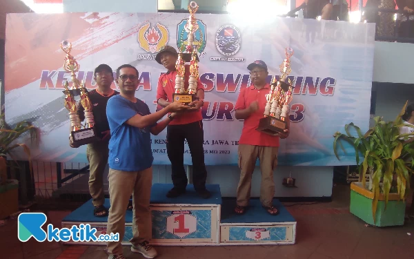 Thumbnail Surabaya Raih Juara Umum Kejurda Fin Swimming