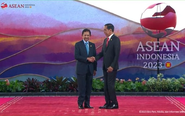 Thumbnail 8 Pimpinan Negara di Pembukaan KTT ASEAN 2023 Disambut Hangat Jokowi