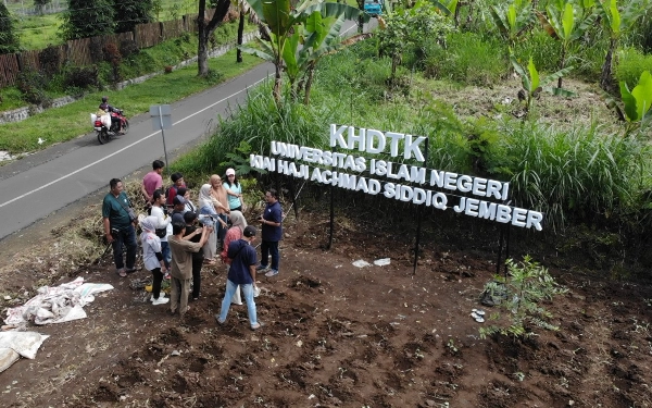 Thumbnail Berita - Penguatan Kerja Sama Media, UIN KHAS Jember Ajak Tinjau Lokasi Kampus II