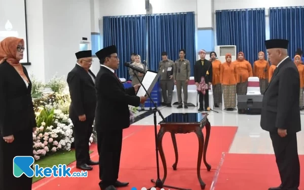 Thumbnail Didorong Jadi Dirut Tugu Tirta, Syamsul Tegaskan Tetap di Perumda Tirta Kanjuruhan