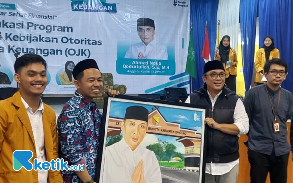 Thumbnail Komisi XI DPR RI Apresiasi OJK Gandeng Muhammadiyah dalam Sosialisasi Literasi Keuangan