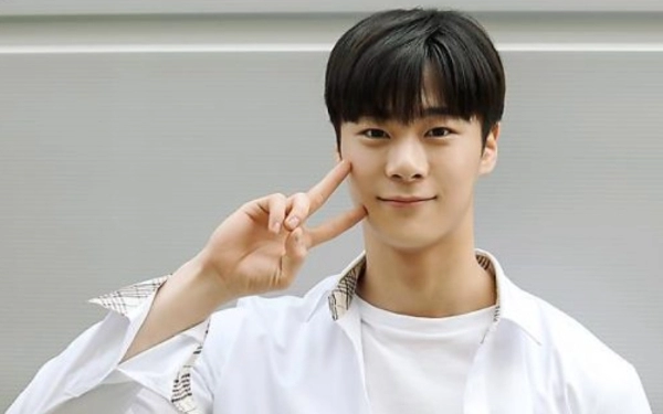 Thumbnail Artis Korsel Moonbin ASTRO Ditemukan Meninggal Dunia di Rumahnya