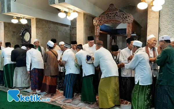 Thumbnail Berita - Rayakan Idulfitri, Bupati Malang Ajak Masyarakat Waspadai Isu Negatif