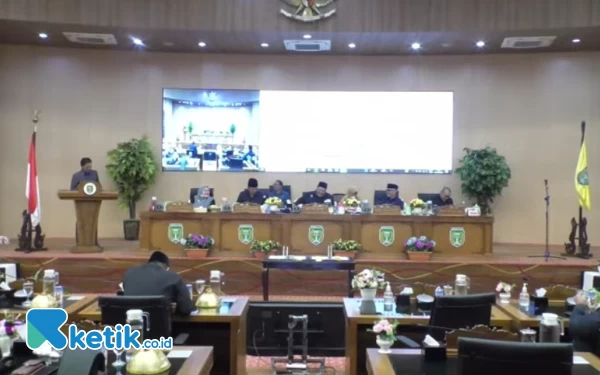 Thumbnail Berita - Silpa APBD Kota Madiun Dikritik Dewan, Wali Kota: Itu Efisien