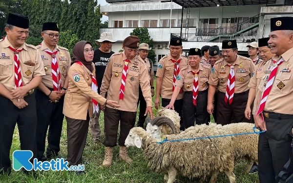 Arum Sabil Kumpulkan 38 Kwarcab Pramuka di Padepokan Jember, Tebar Ratusan Ekor Domba Premium