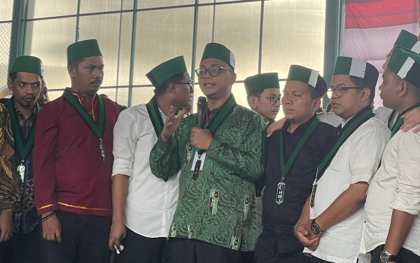 Thumbnail Berita - Bagas Kurniawan Terpilih Jadi Ketua Umum PB HMI, Santri dan Calon Doktor IPB