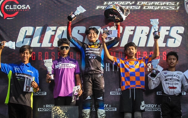 Thumbnail Berita - Kemenangan Emosional Sheva Ardiansyah, Juarai MX 125cc Cleosa Series 2023 Yogyakarta