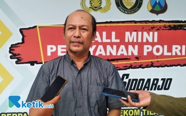 Thumbnail Bawaslu Sidoarjo Serahkan Penanganan Kades Tarik ke Polresta Sidoarjo terkait  ”Kampanye Ilegal” di Balai Desa